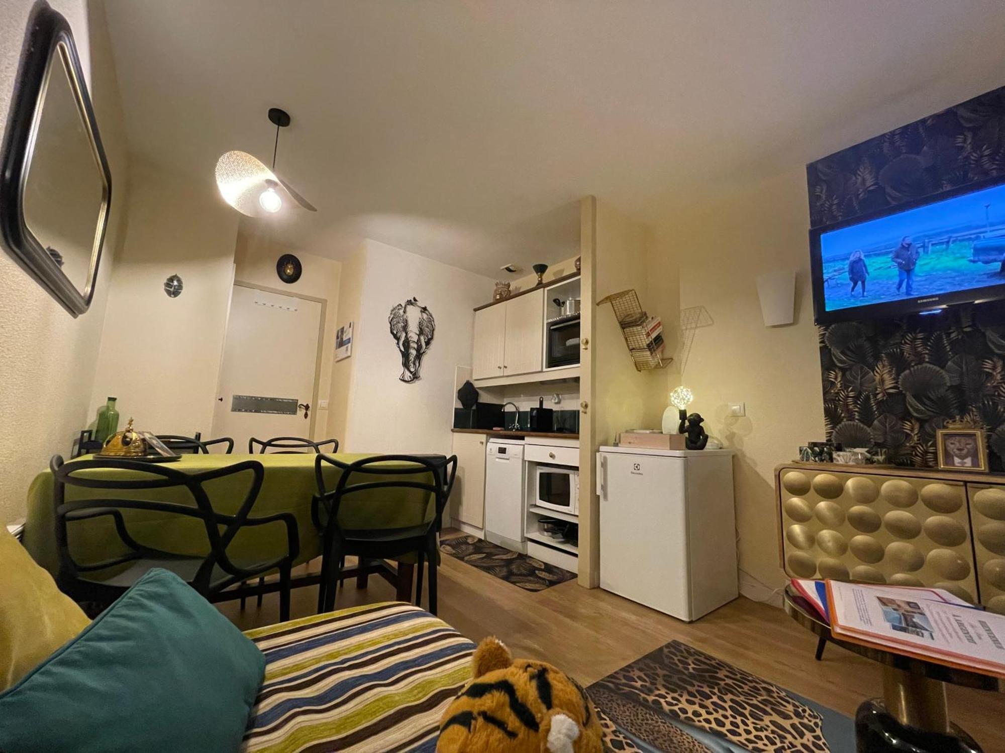 *A Setting Between Dordogne And Swimming Pool* Apartment Argentat Bagian luar foto